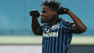 Водещият реализатор на Аталанта Дуван Сапата може да пропусне
