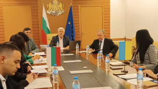 Земеделският министър Кирил Вътев представи данни за вноса на рапица