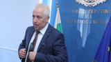 Здравният министър Николай Петров се видя нарочен за дискредитиране