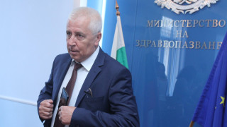 Здравният министър Николай Петров се видя нарочен за дискредитиране