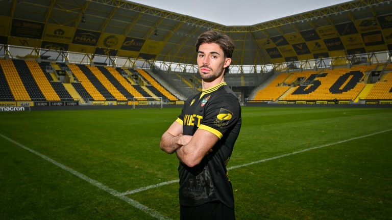 Ботев Пловдив привлече Карлос Алгара, който до момента бе част от