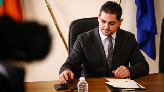 Спортният министър Радостин Василев информира за проблем с електрозахранването на