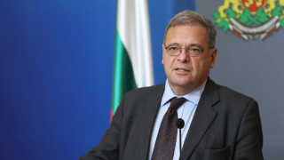 На 6 декември 2023 г кабинетът Денков завърши първите шест