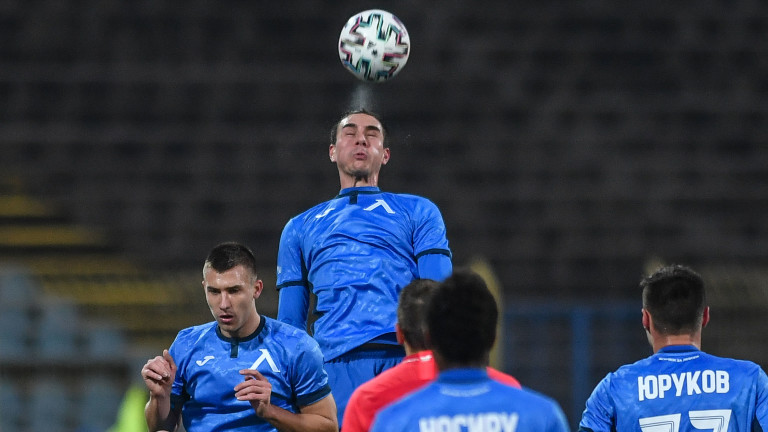 Левски с генерална репетиция преди подновяването на първенството срещу сензацията във Втора лига