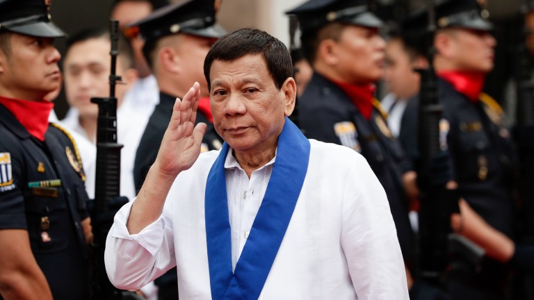 Президентът на Филипините Родриго Дутерте е разпоредил спиране на всички