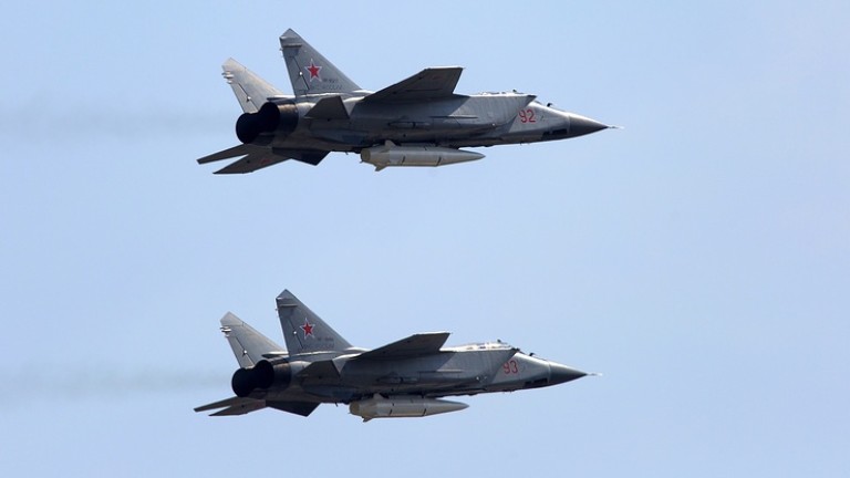 Въздушен дуел между изтребители МиГ-31БМ заснет на видео