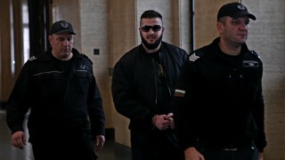 Съдът не може да открие обвиняемия за убийството в Борисовата