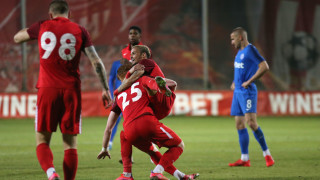 Арда няма да разчита на Манолас Рисакис Гръцкият защитник подписа до