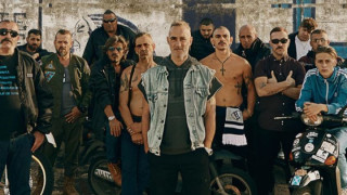 Не всеки може да разбере защо група хора всяка седмица