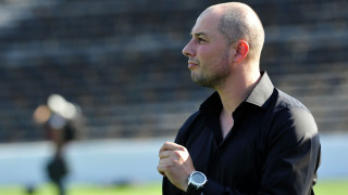 Похлупакът на тенджерата под налягане хвръкна във въздуха Това е