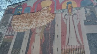 В резултат на разразилата се буря в Стария град в