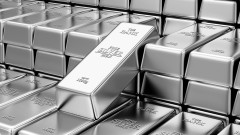 Защо търсенето на сребро в световен мащаб намалява, а цената му расте
