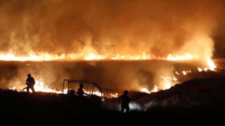 Серия от опустошително горски пожари разтърси Великобритания след като на