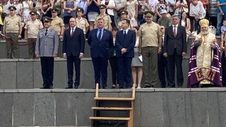 Не одобрявам рокадите в кабинета Това е опит за печелене