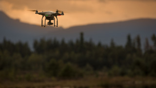 Мечтата на Amazon за летящи дронове за доставки бавно умира