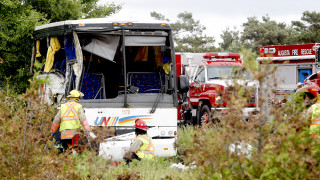 Автобус пълен с китайски туристи катастрофира в Юта