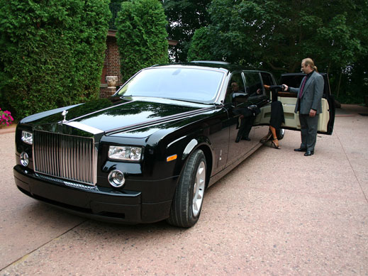 Повишен интерес към индивидуалните поръчки отчита Rolls-Royce