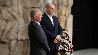 Радев: Във времена на глобални сблъсъци не може да има изолирани острови на мир