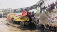 19 души загинаха при автобусна катастрофа в Бангладеш