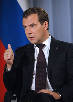 Руска ТВ водеща: Бойкот на новогодишната реч на Медведев 