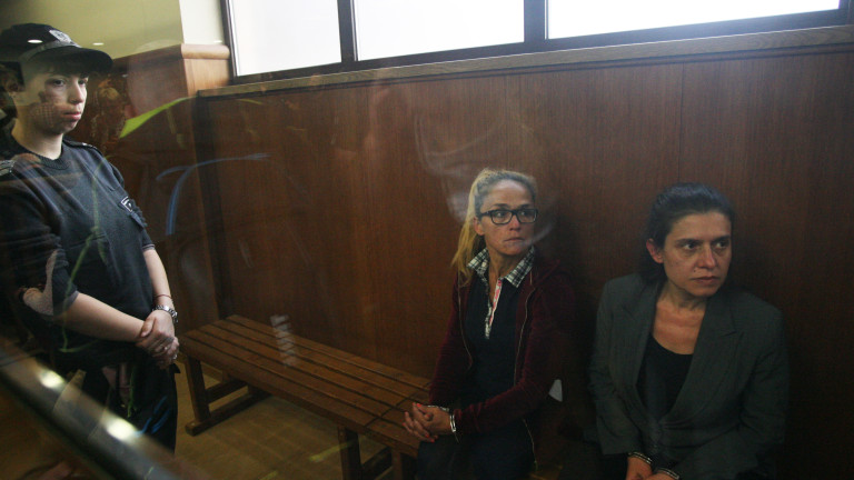 Иванчева и Петрова излизат от ареста с гривни