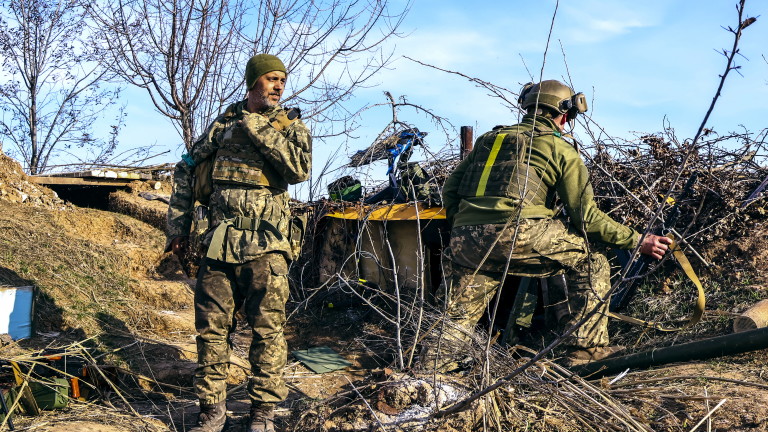 Украйна: Времето играе против руските сили в Бахмут