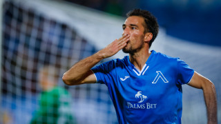 Офанзивният футболист на Левски Ивелин Попов не спира да тренира