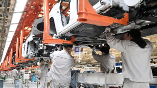 "Фолксваген" готви големи съкращения, планира да затвори три завода в Германия