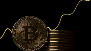 Bitcoin скочи до почти двуседмичен връх
