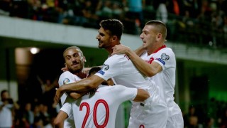 Турция гледа уверено към Евро 2020, Албания срази Исландия