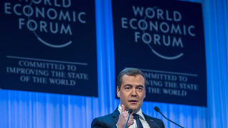 Meдведев: Ключова заплаха за нас е спадът на цените на суровините