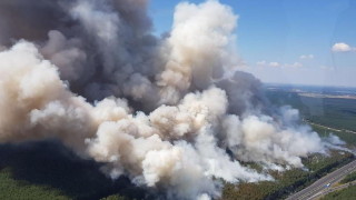 Десетки хора пострадаха при пожар в западен германски град който