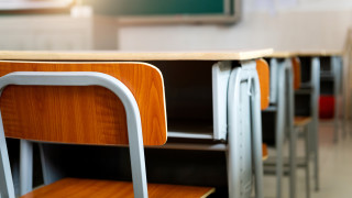 При условие че някои деца са имали по 100 и