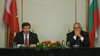 3 млрд. евро за Турция от ЕС са само началото, каза Давутоглу