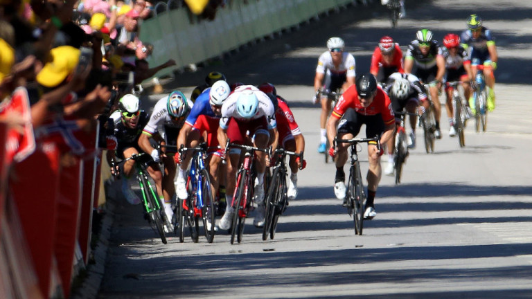 Петер Саган беше изваден от Тур дьо Франс след неспортсменска проява
