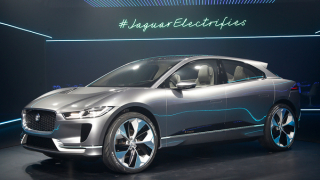 Първият електрически Jaguar се изправя срещу Tesla Model X