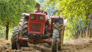 Арестуваха пиян тракторист във Вълчи дол съобщават от ОДМВР Варна Мъжът подкарал