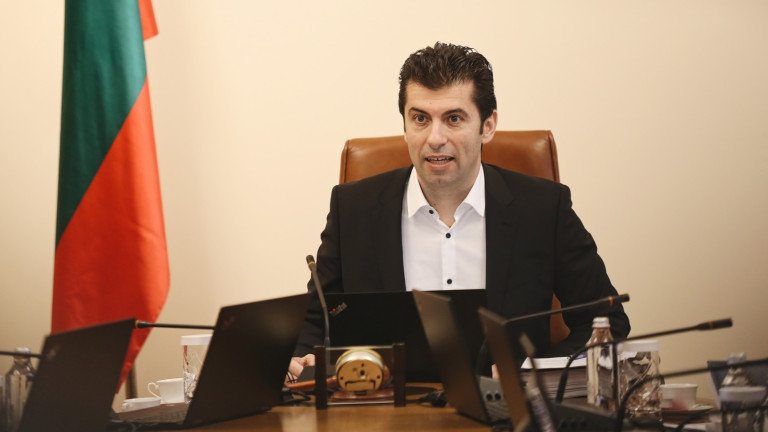 Петков и Харис обсъдиха войната в Украйна и българската помощ за страната