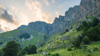 Мъж загина в Стара планина след като е паднал от височина