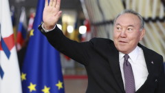 Бившият президент на Казахстан не е напускал страната