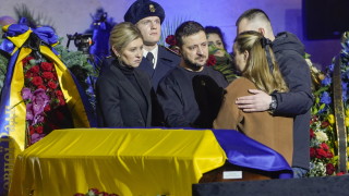 Зеленски за катастрофата с хеликоптер: Украйна всеки ден губи най-добрите синове и дъщери