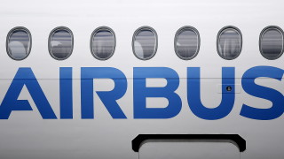 Европейският производител на самолети Airbus повиши прогнозата си за броя