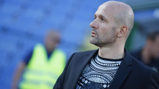 Бившият треньор на ЦСКА Милен Радуканов е фаворит за нов
