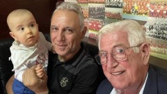 Христо Стоичков се сбогува с Георги Велинов