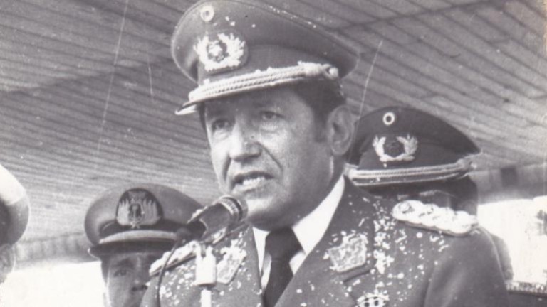 Бившият диктатор на Боливия Луис Гарсия Меса, който излежаваше продължителна