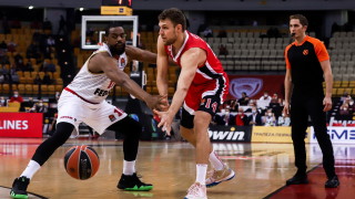 Александър Везенков и съотборниците му от Олимпиакос достигнаха до Финалната