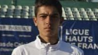 Българинът Адрияно Дженев се класира за втория кръг на тенис