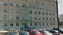 Проверяват сливенски акушерки - похвалили се с кючек с бебета на ръце