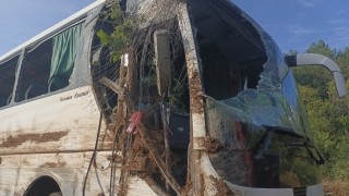 Трагичен инцидент с пътнически автобус в Турция погуби живота на