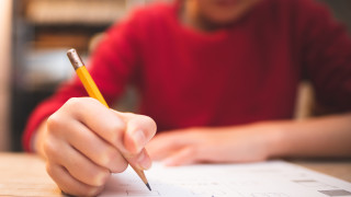 Изпитът на деветокласниците по природни науки - успешен от втория път